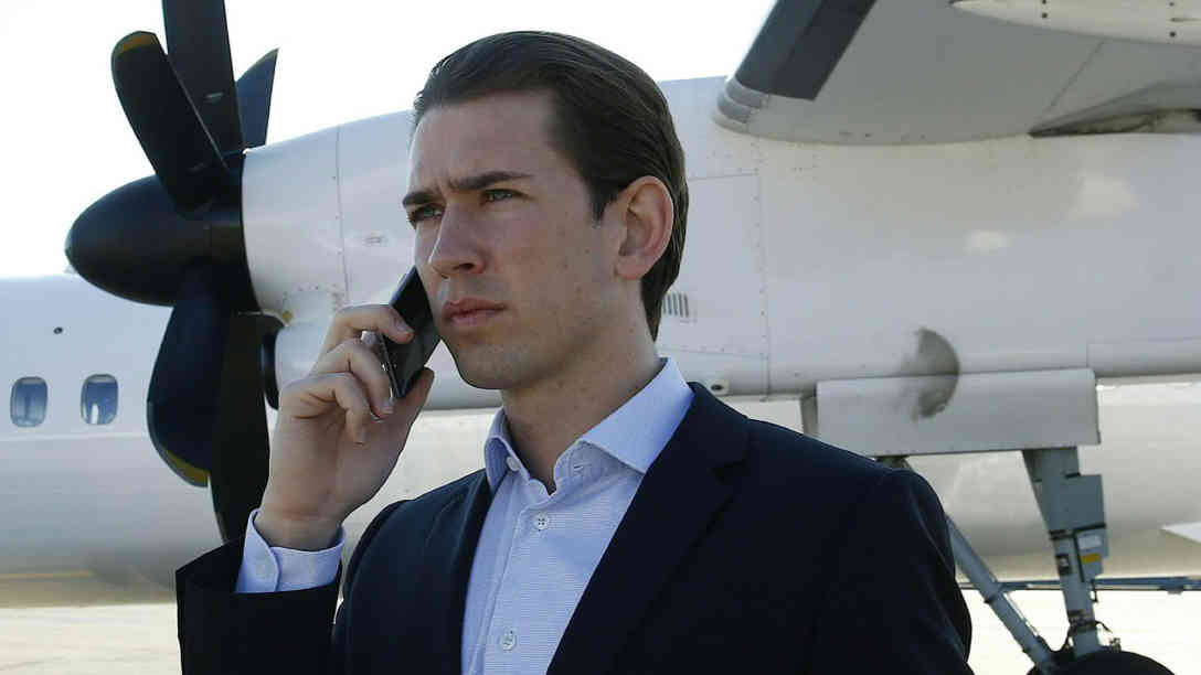 Sebastian Kurz 2016 auf dem Flughafen in London. Foto: Dragan Tatic | APA | picturedesk.com