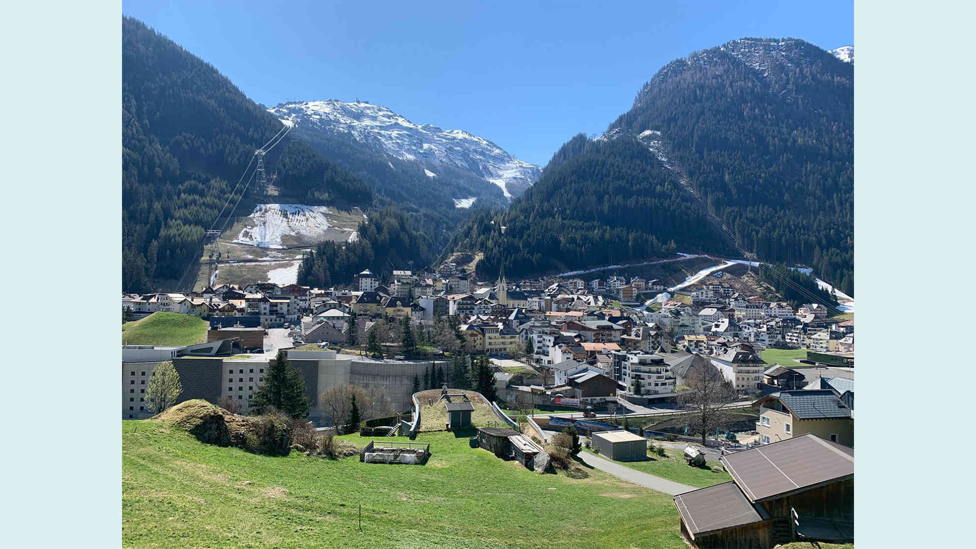 Der Skiort Ischgl in Tirol gilt als einer der Hauptverbreitungsorte des Coronavirus in Europa. Foto: BR | Christian Limpert