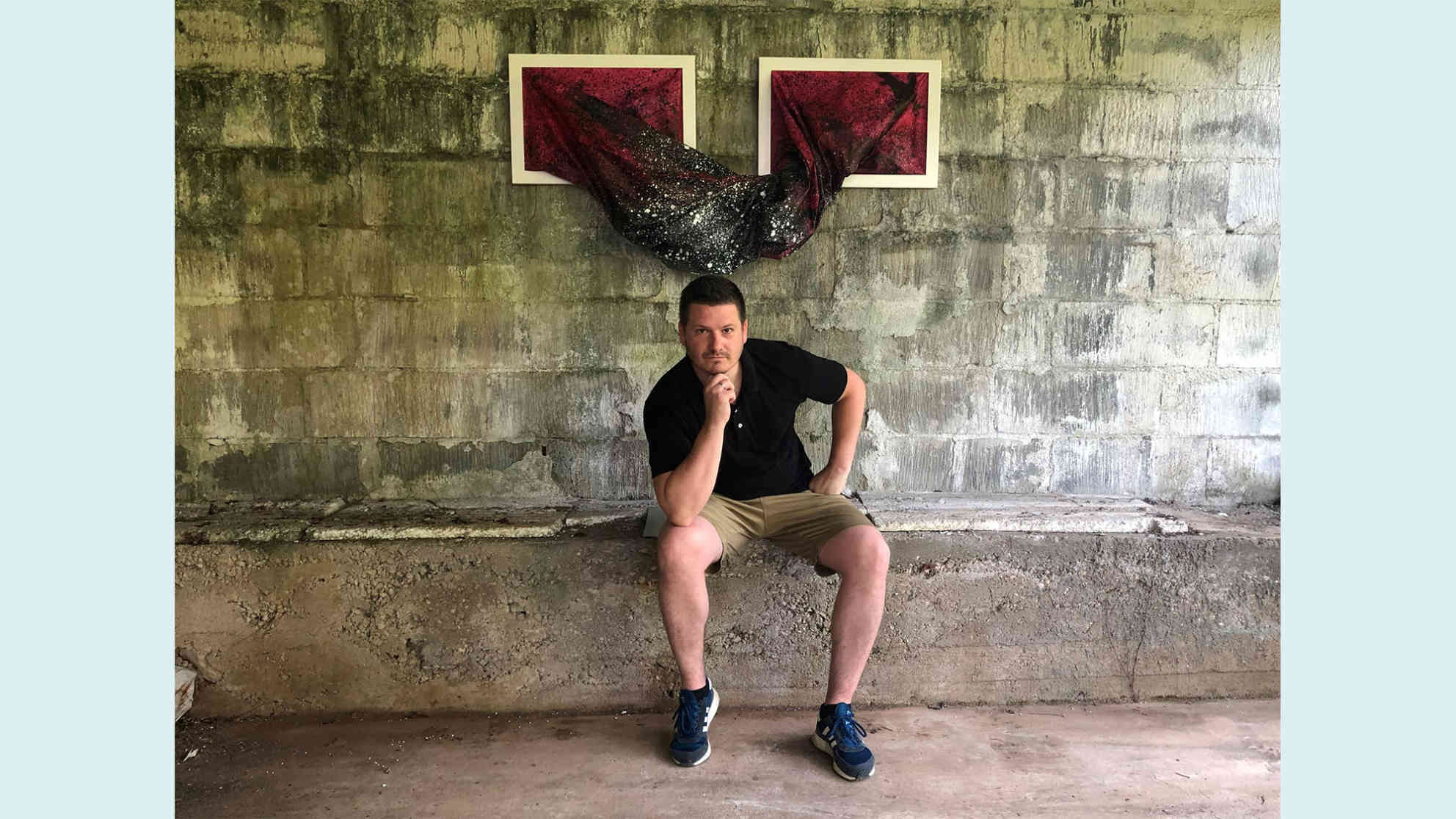 Tomislav Zovko vor seinem Werk 