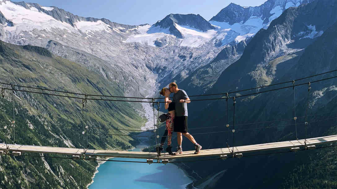 Der Kuss auf der Brücke. Nur eines von vielen Motiven. Foto: BR | Christian Limpert