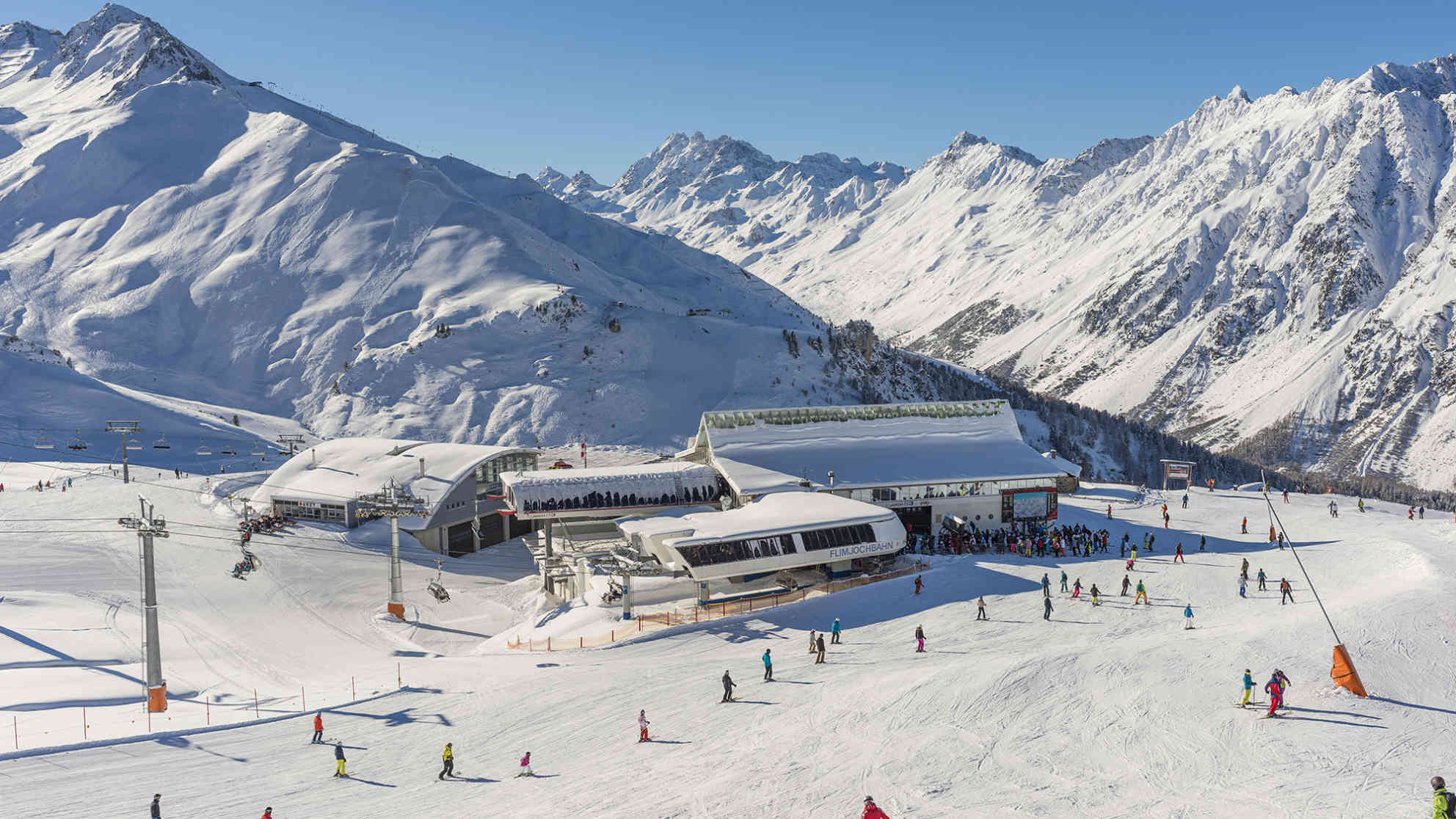 Flimjochbahn und Idjochbahn im Skigebiet Silvretta Arena bei Ischgl in Tirol. Foto: picture alliance | imageBROKER