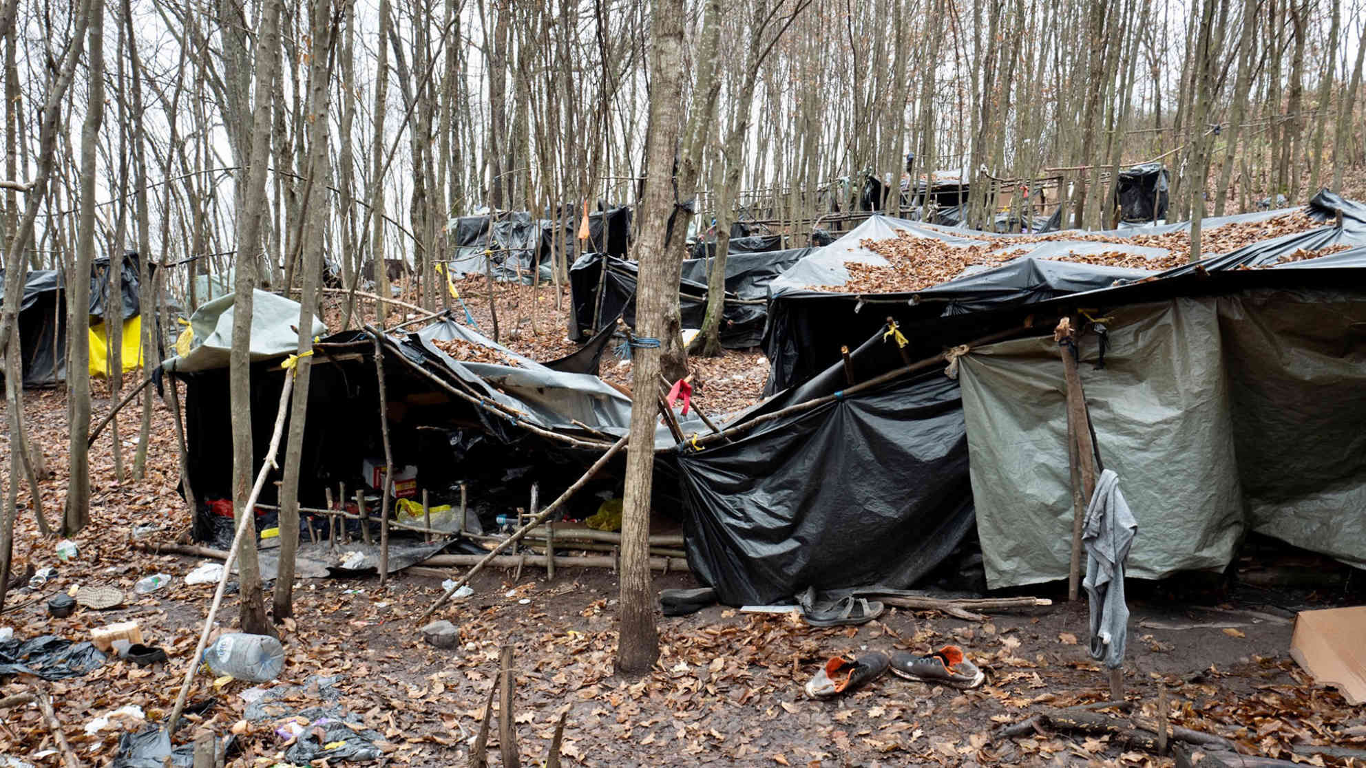 Dieses Jahr ist die humanitäre Lage der Flüchtlinge und Migranten in Bosnien und Herzegowina besonders prekär. Schätzungsweise 1.000-1.500 sind obdachlos, weil die offiziellen Camps überfüllt sind und niemanden mehr aufnehmen. Foto: BR | Srdjan Govedarica